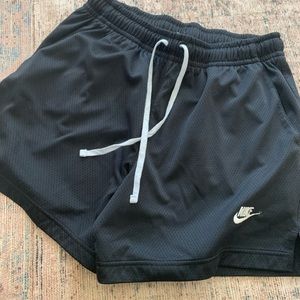 Men's Nike mesh drawstring athletic shorts.